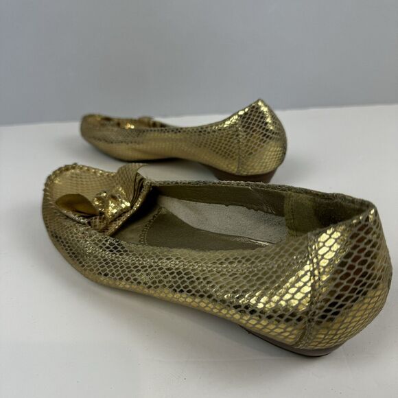 Bare Traps Irene Gold Snake Print Flats Size 6M Leather Upper Comfortable Fit - Picture 8 of 12